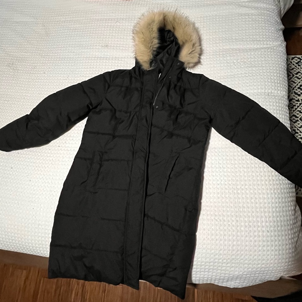 GAP long Black Puffer Coat with Fur Trim hood